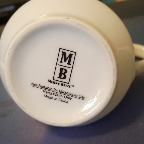 Merry Brite Milk Creamer Reindeer - Picture 6 of 6